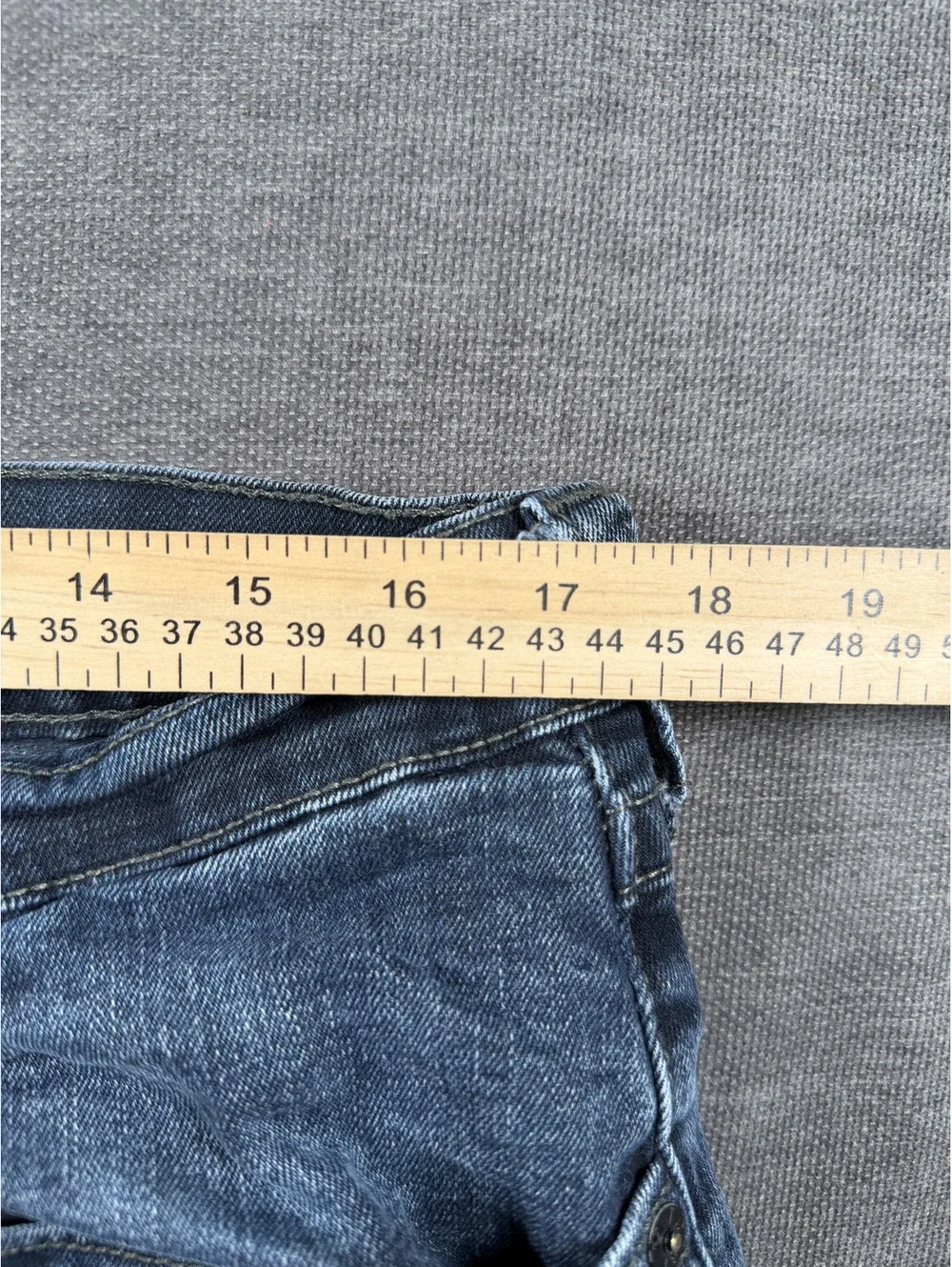 True Religion Geno Relaxed Slim Jeans Size 36